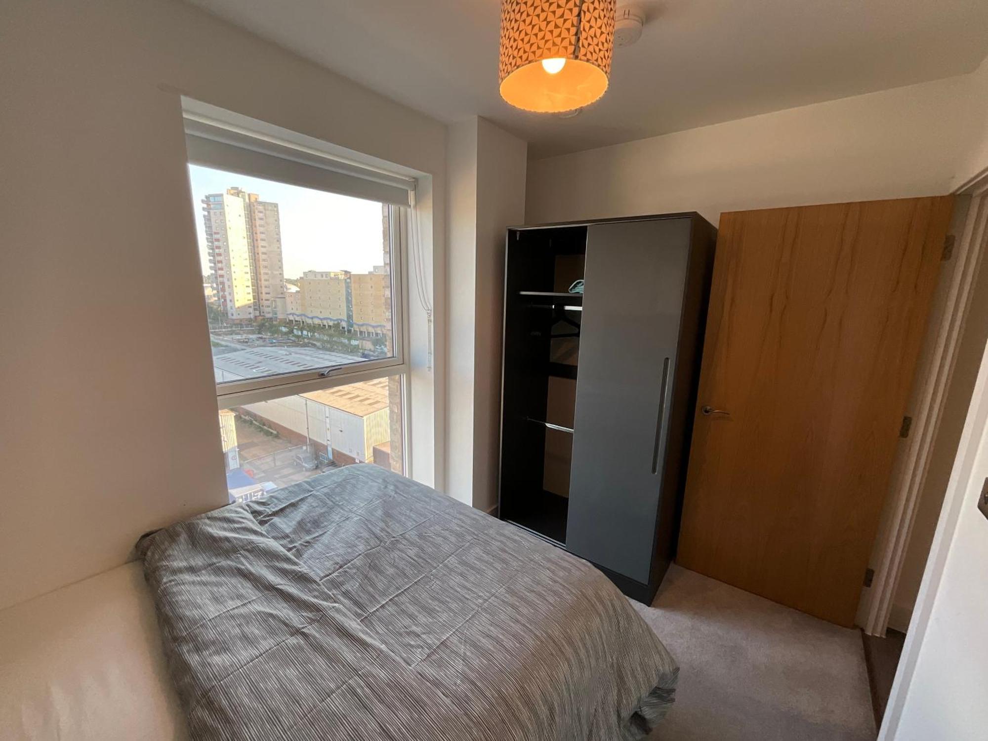 Deluxe Double Bed In Shared Apt Near Canary Wharf, City Airport & O2 Arena With Thames View Лондон Экстерьер фото